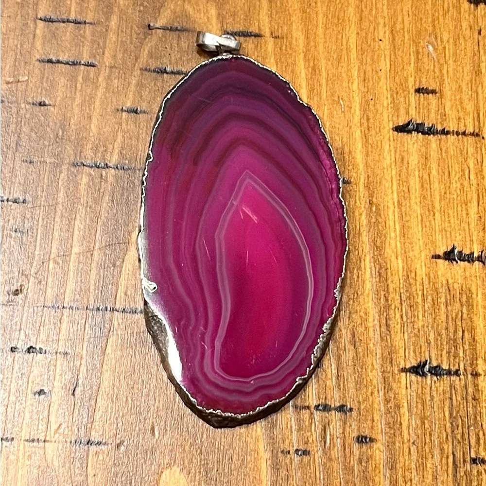 Agate slice pendant